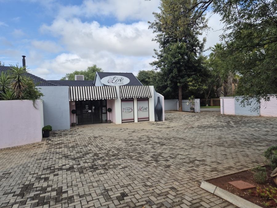 2 Bedroom Property for Sale in Wilkoppies North West
